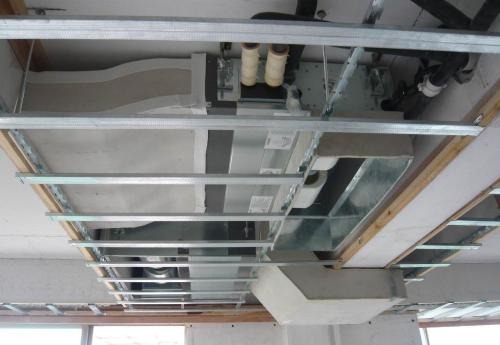 中央空調(diào)不清洗帶來大麻煩頭暈，胸悶，來到家門口